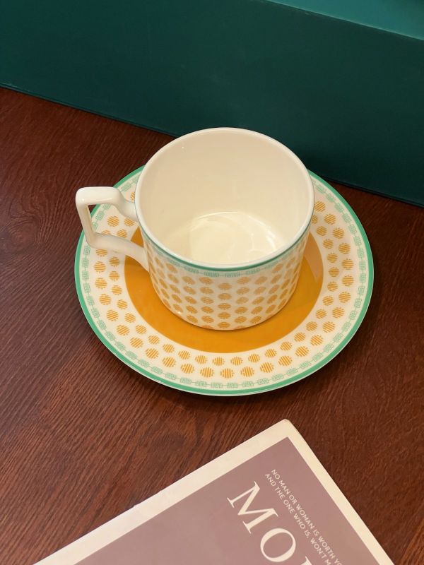  Custom Bone China Cup Set as VIP Welcome Gift for Luxury Hotel Group in Singapore, Malaysia & Thailand