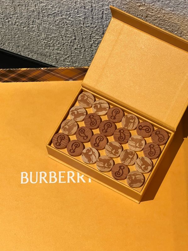  Custom Wooden Chess Set as VIP Welcome Gift for Luxury Hotel Group in Singapore, Malaysia & Thailand